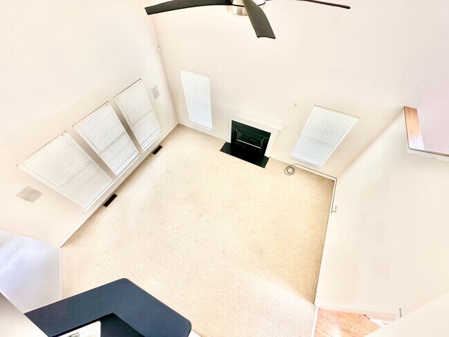 Foto del edificio - 3639 Hamilton Rd