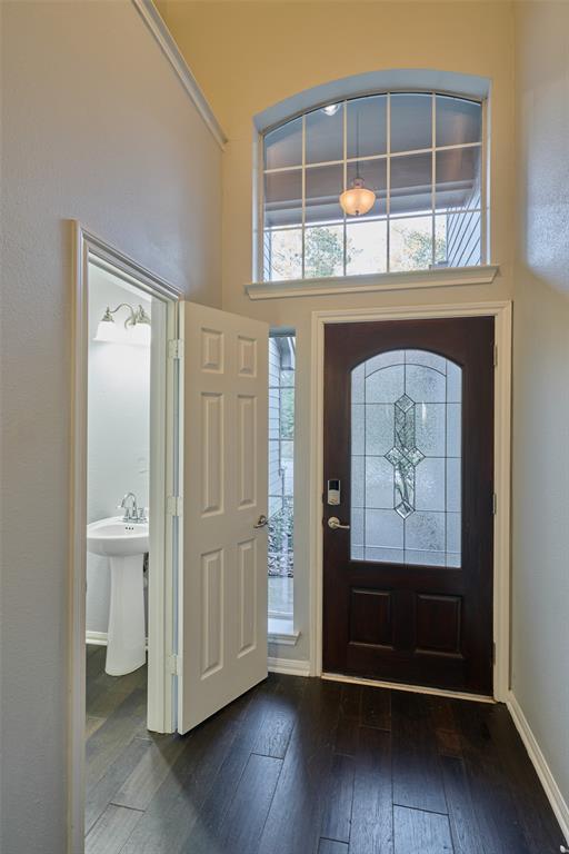 Building Photo - 87 Benedict Canyon Loop