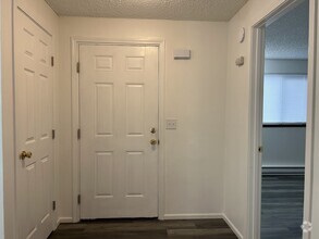 Building Photo - 3023 N Hogan St