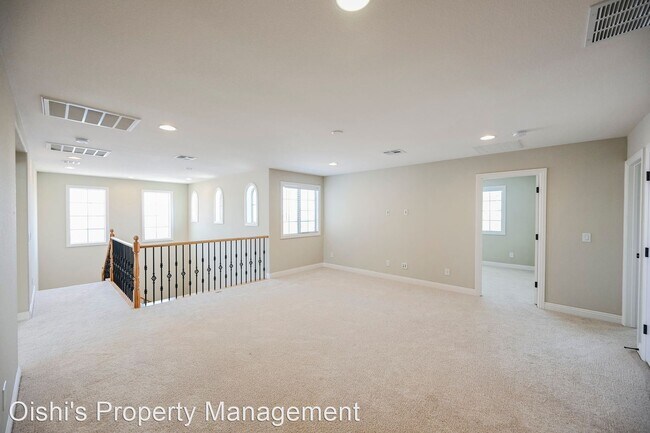 Building Photo - 5 br, 2.5 bath House - 12330 Monument Hill...