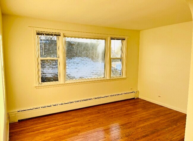 Building Photo - 3726 Home Ave
