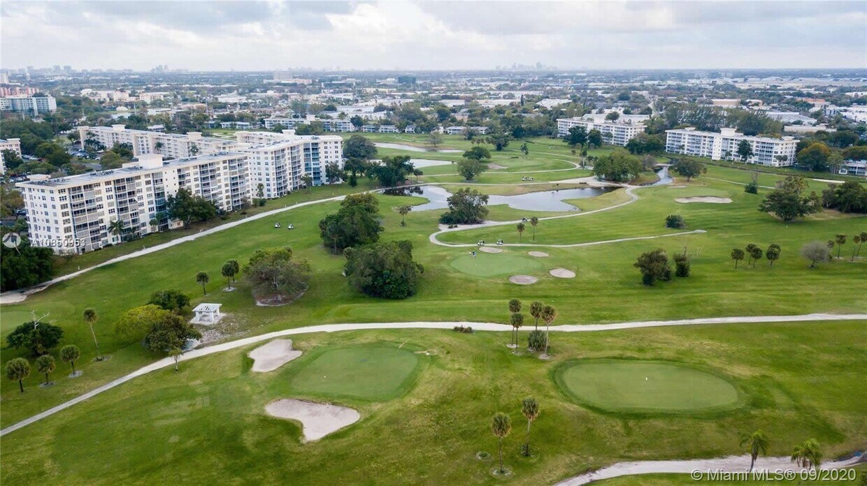 3050 N Palm Aire Dr Unit 705, Pompano Beach, FL 33069 Condo for Rent