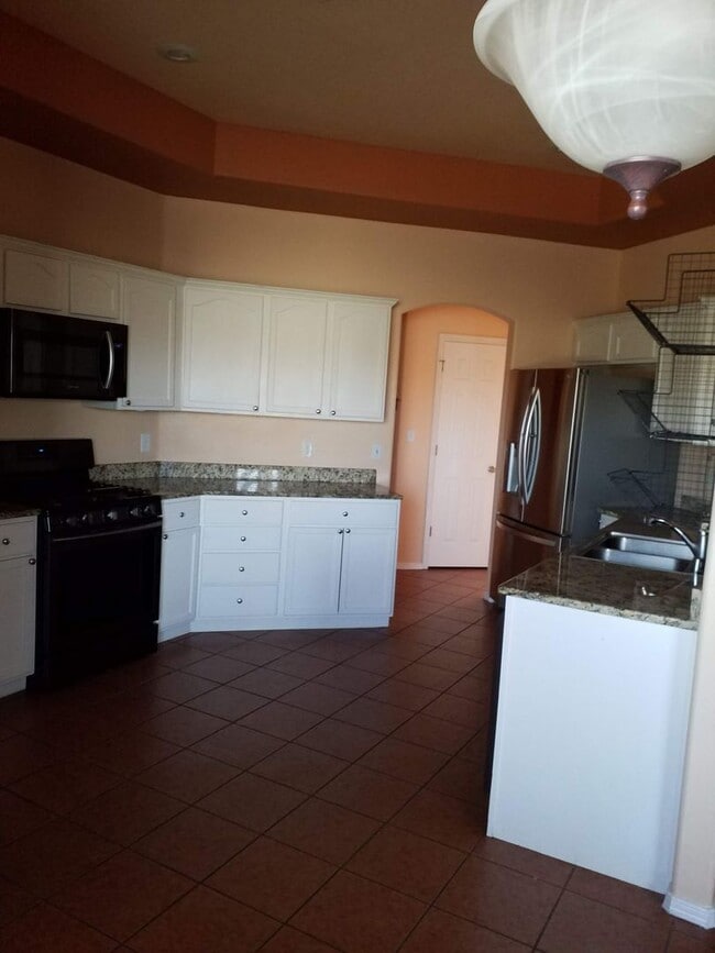 Foto del edificio - Large 3 Bedroom, 2 Bath Home