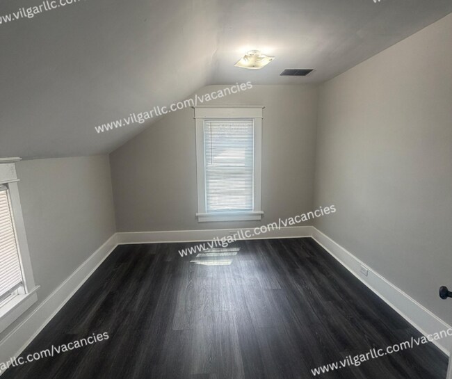 Foto del edificio - For Rent! 4 bedrooms , 2-full bath Home