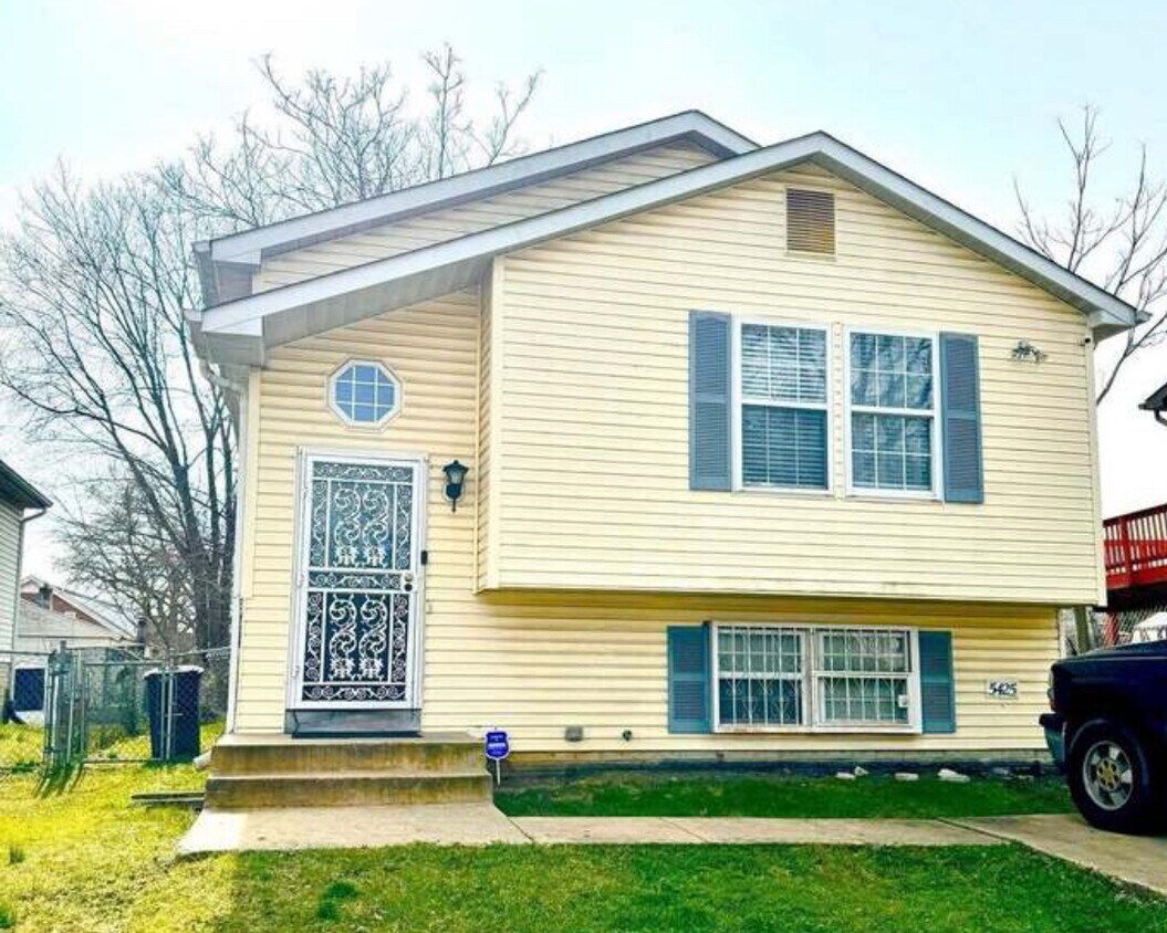 Photo - 5425 Sheriff Rd (Fairmount Heights, MD)