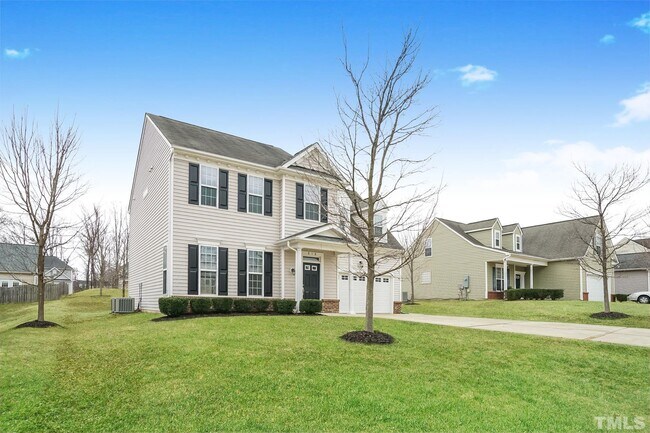 Building Photo - 818 Derwent Pl
