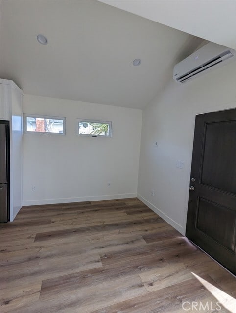 Building Photo - 1211 N Maple St