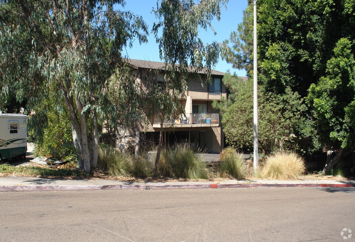 Primary Photo - Thorne Terrace Apartments