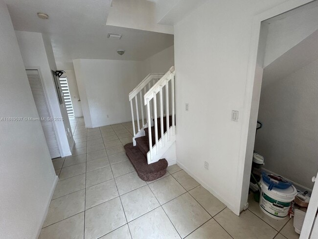 Building Photo - 1406 SE 26th Ct