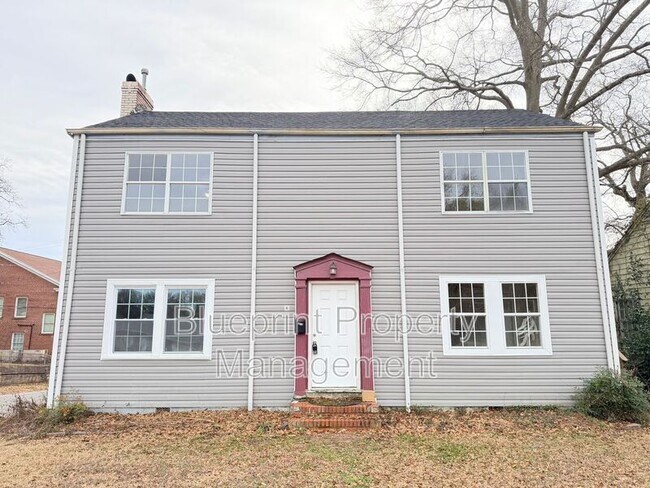 Building Photo - 1701 4th Terrace W