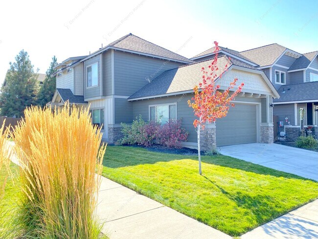 Foto del edificio - Stunning 3-Bedroom Home in Desirable Mirad...