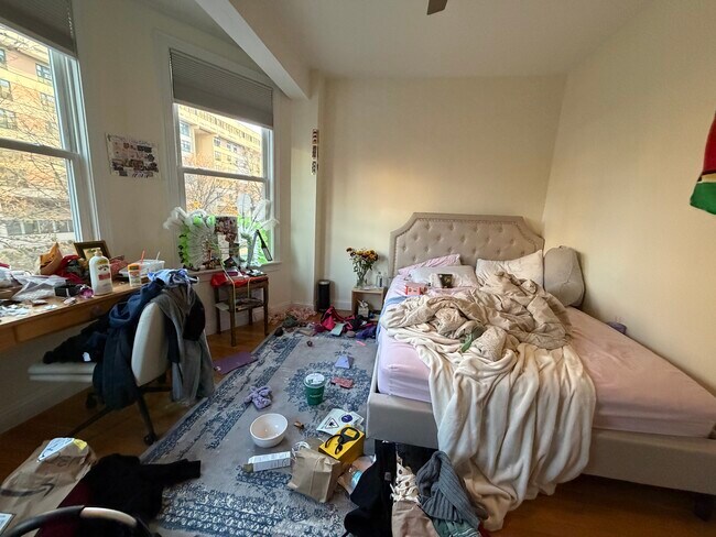 Foto del edificio - 1029 Tremont St