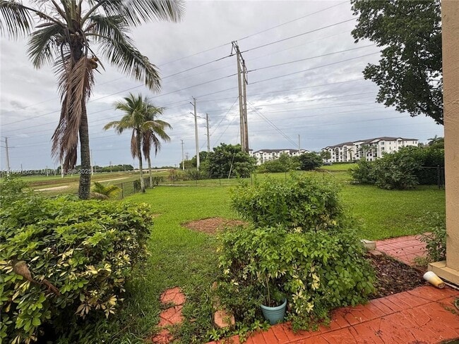Foto del edificio - 12701 SW 49th Ct