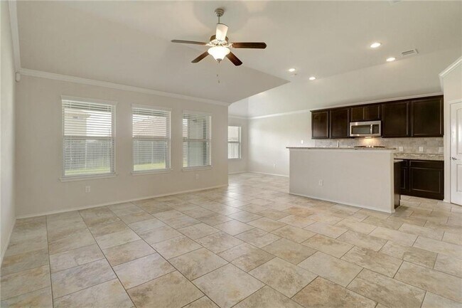 Building Photo - 330 Briar Park Dr