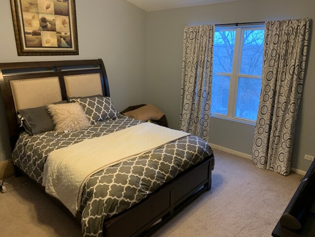 Foto del edificio - 716 Meadowridge Dr