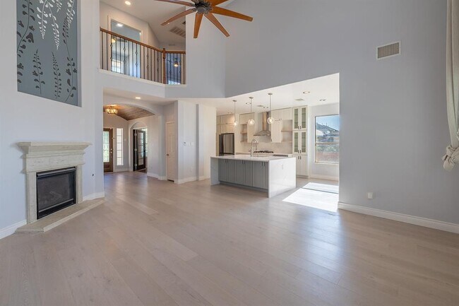 Foto del edificio - 708 Rolling Brook Ln