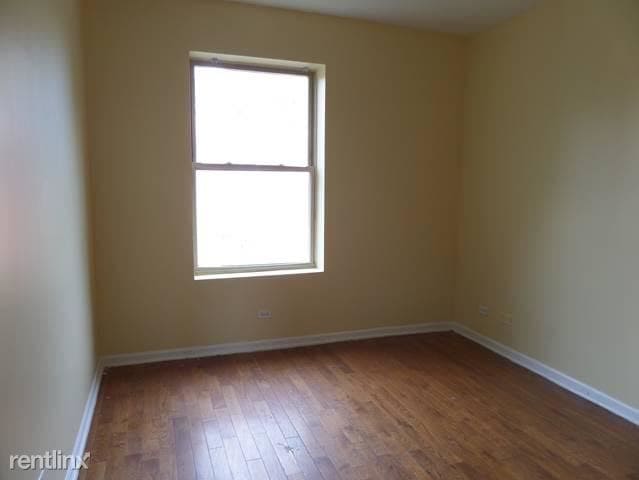 Building Photo - 600 E Marquette Rd