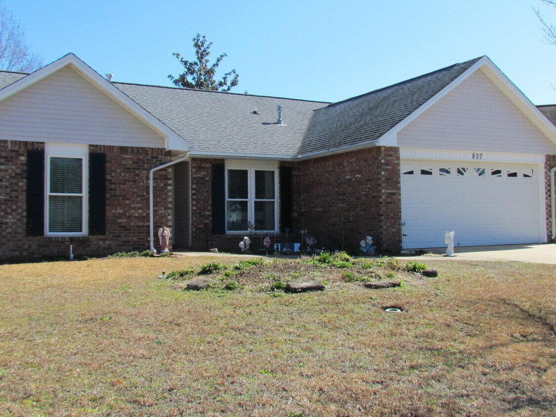 807 Sparkleberry Cove, Niceville, FL 32578 House Rental in Niceville