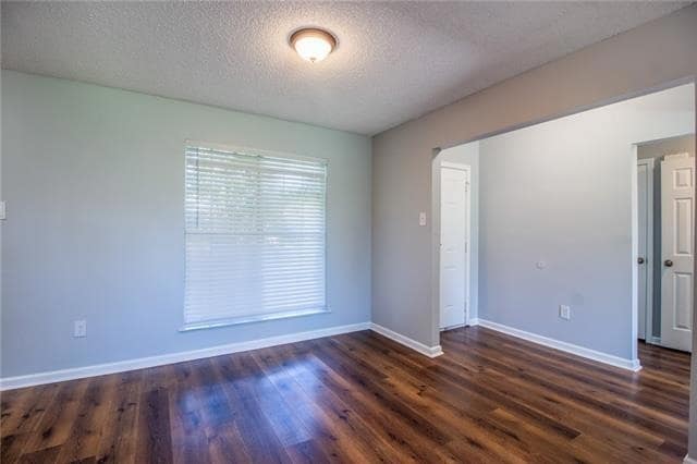 Foto del edificio - 24 Oxford Dr