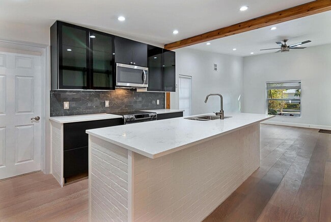 Foto del edificio - 959 SW 18th St