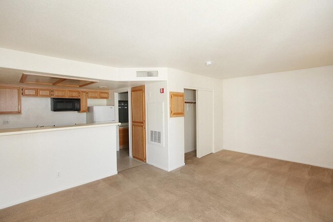 Smoke Ranch Villas Apartments Las Vegas Nv Apartments Com