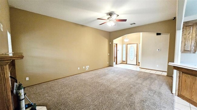 Building Photo - 420 E Plantation Terrace