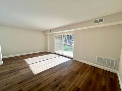 Foto del edificio - **OFFERING REFUNDABLE APPLICATION FEES & $100 MOVE IN PROMOTION** Newly Remodeled 2BD, 1.5BA Rale...