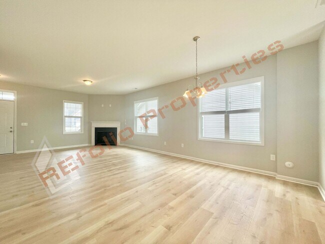 Foto del edificio - Beautiful Home with 4 Bedrooms, 3 Bathroom...