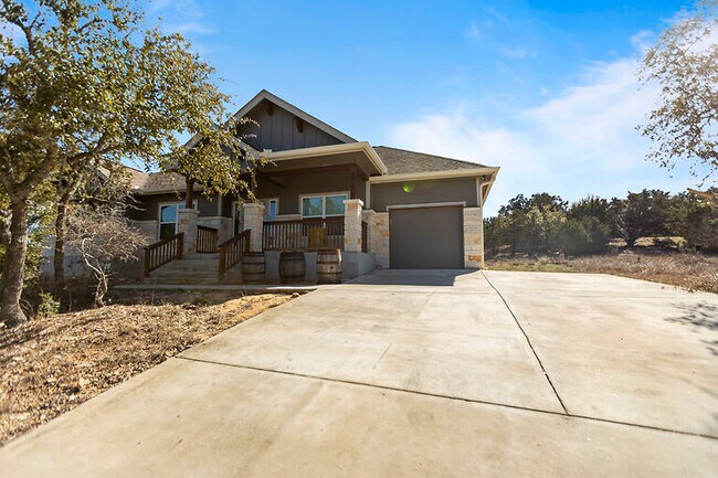 Building Photo - 837 Cougar Dr