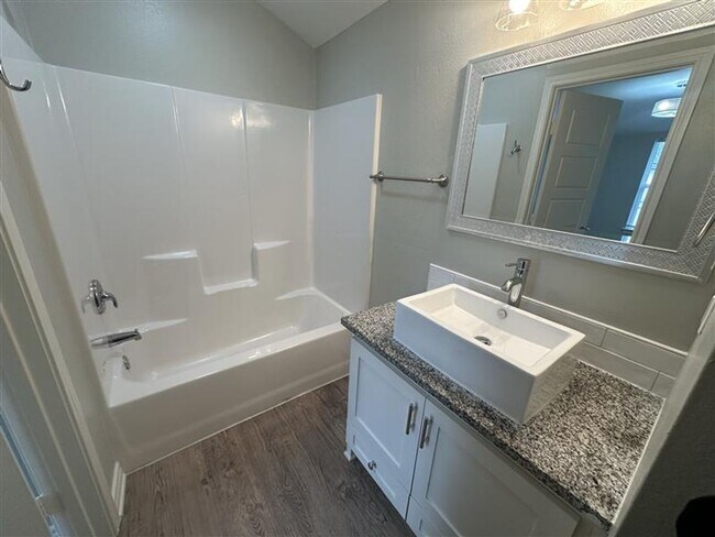 Foto del edificio - 103 Wade St