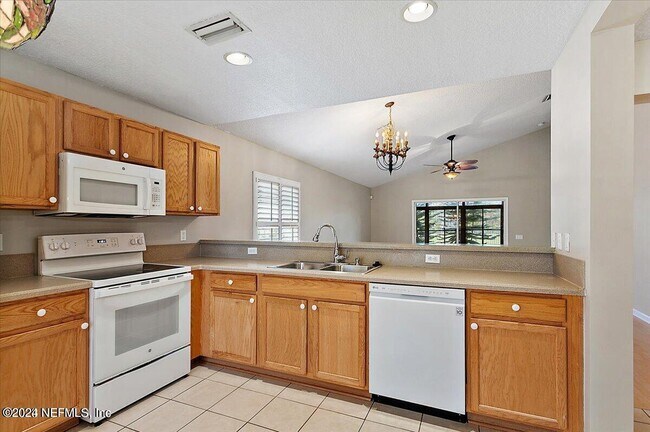 Foto del edificio - 1212 Coghill Cir
