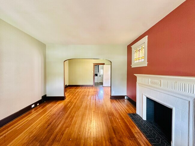 Foto del edificio - 7509 Trenton Ave