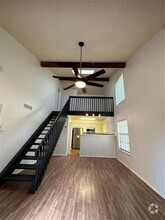 Building Photo - 200 Pecan Dr