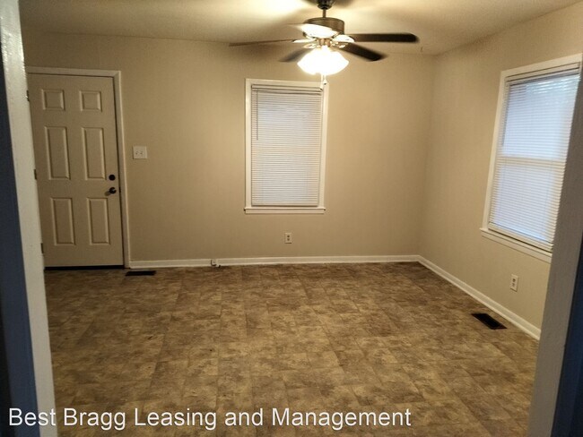 Building Photo - 3 br, 1.5 bath House - 3212 Friendly Rd.