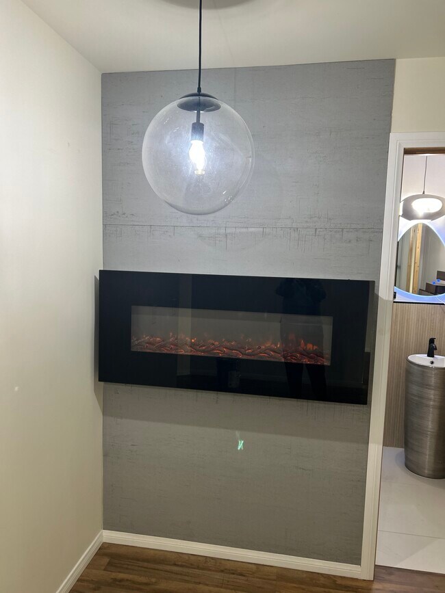 Foto del edificio - 261 N Oak Ave