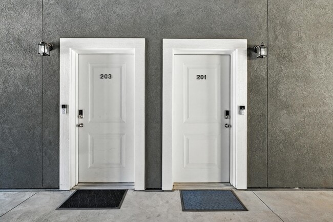 Foto del edificio - 470 W 15 S