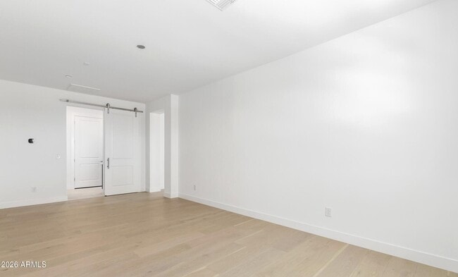 Foto del edificio - 11300 N Casa Dega Dr