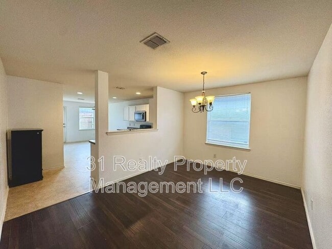 Building Photo - 9832 Dartmouth Dr