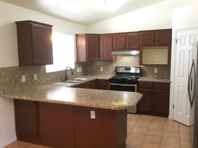 Foto del edificio - 4419 S 2750 W