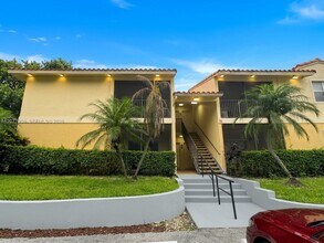 Building Photo - 1265 SW 46th Ave