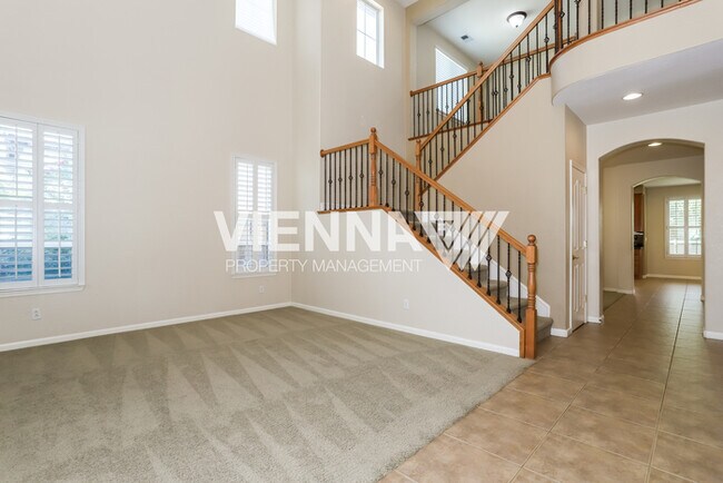 Foto del edificio - Beautiful 4 Bedroom Home in Great Location