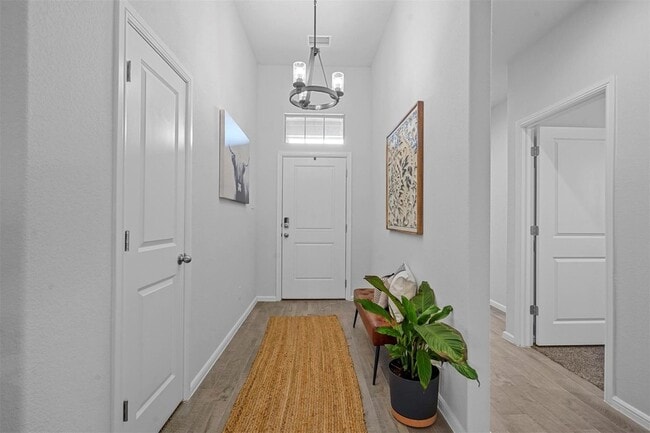 Foto del edificio - 8916 Old Rawhide Ln