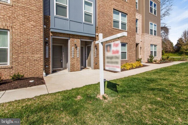Building Photo - 7639 Stemhart Ln