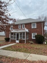 Building Photo - 67 York Ave