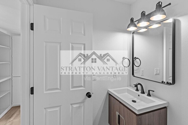 Building Photo - 7428 E Carol Cir