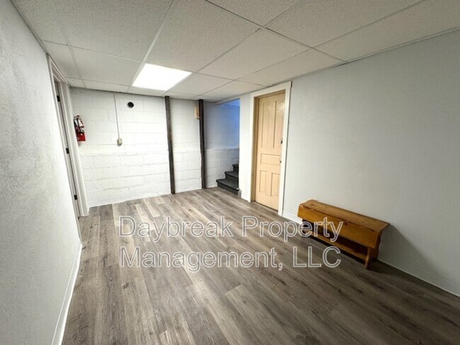 Foto del edificio - 611 9th Ave N