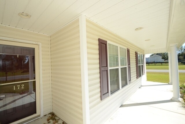 Foto del edificio - COMING SOON- Beautiful Well- Maintained ho...