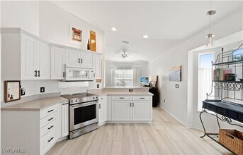 Building Photo - 5928 Sand Wedge Ln