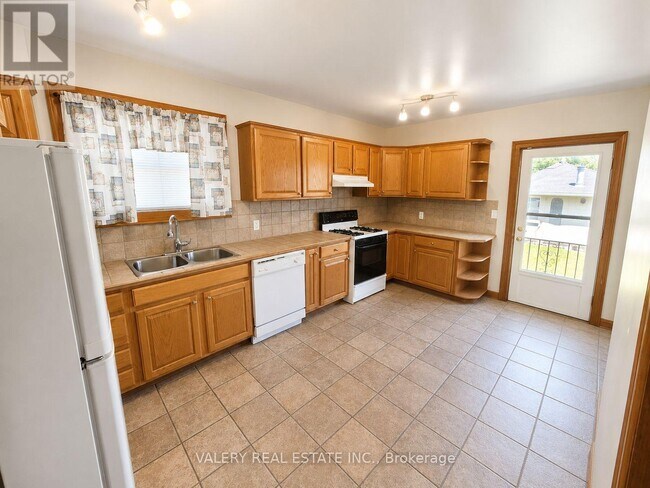 Photo du bâtiment - 1058 Moy Ave