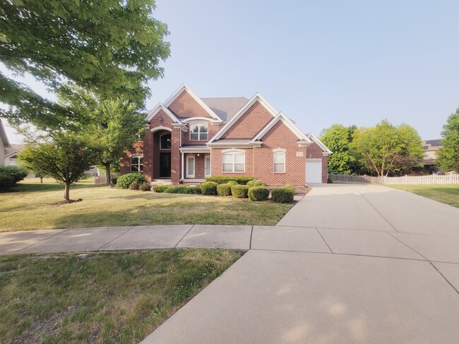 Building Photo - 26513 Silverleaf Dr